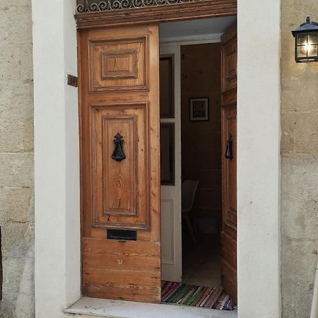 No. 101 In La Valletta Esterno foto